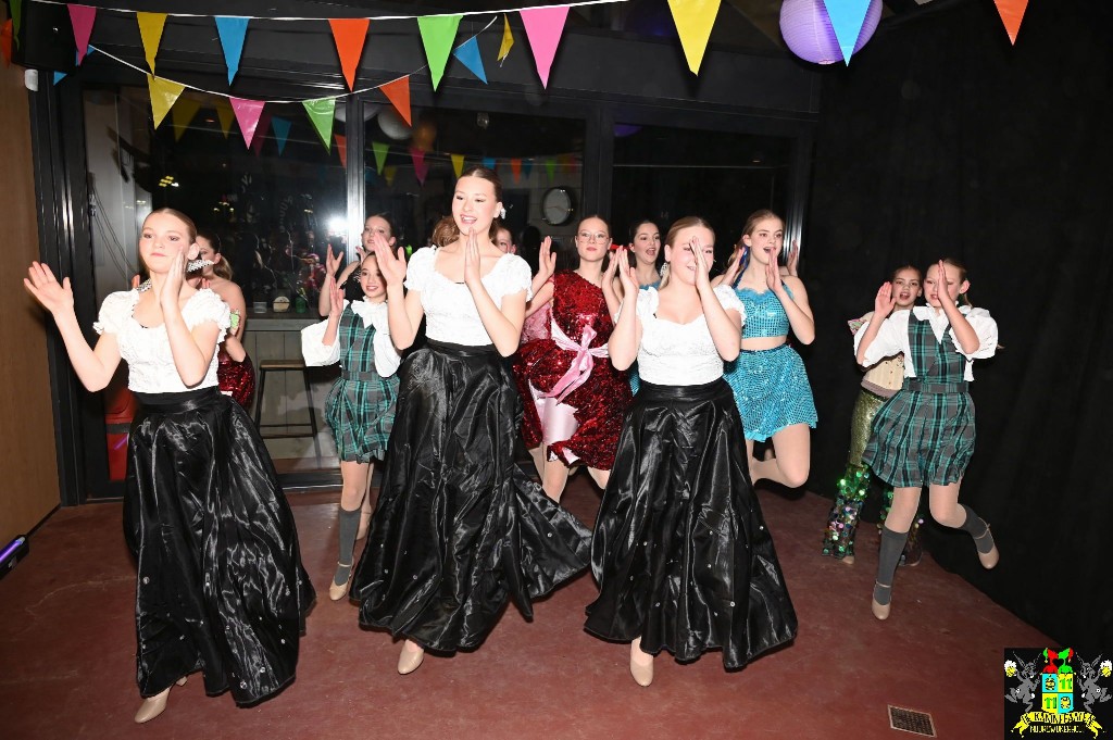 ../Images/Jeugddisco Glow in the Dark 077.jpg